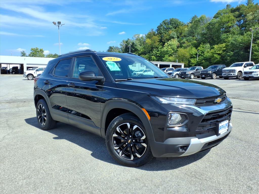 Used 2022 Chevrolet TrailBlazer LT FWD image 3