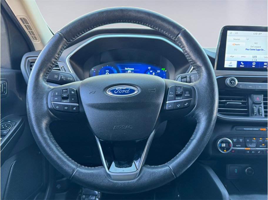 Used 2020 Ford Escape Titanium image 13