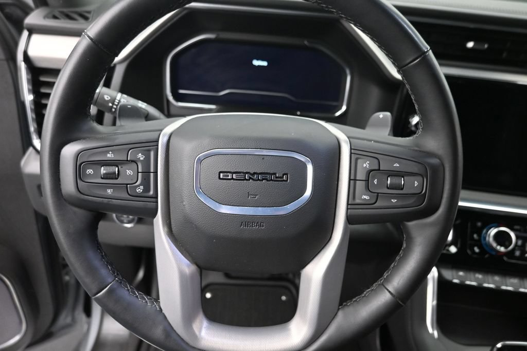 Used 2025 GMC Sierra 1500 Denali w/ Technology Package AWD/4WD image 17