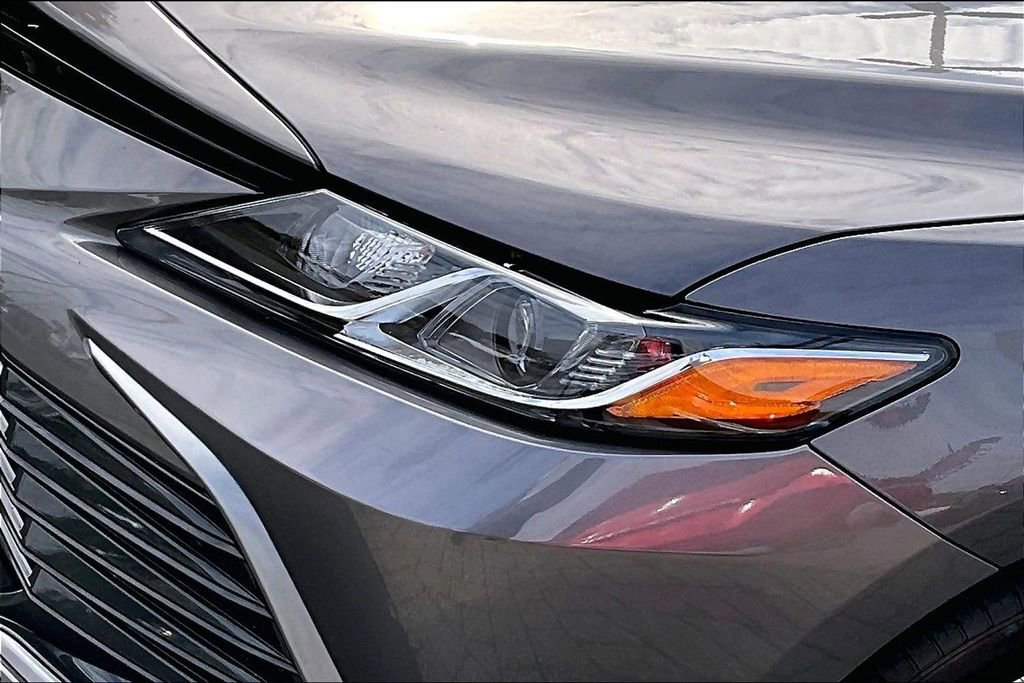 Used 2024 Toyota Camry LE image 32