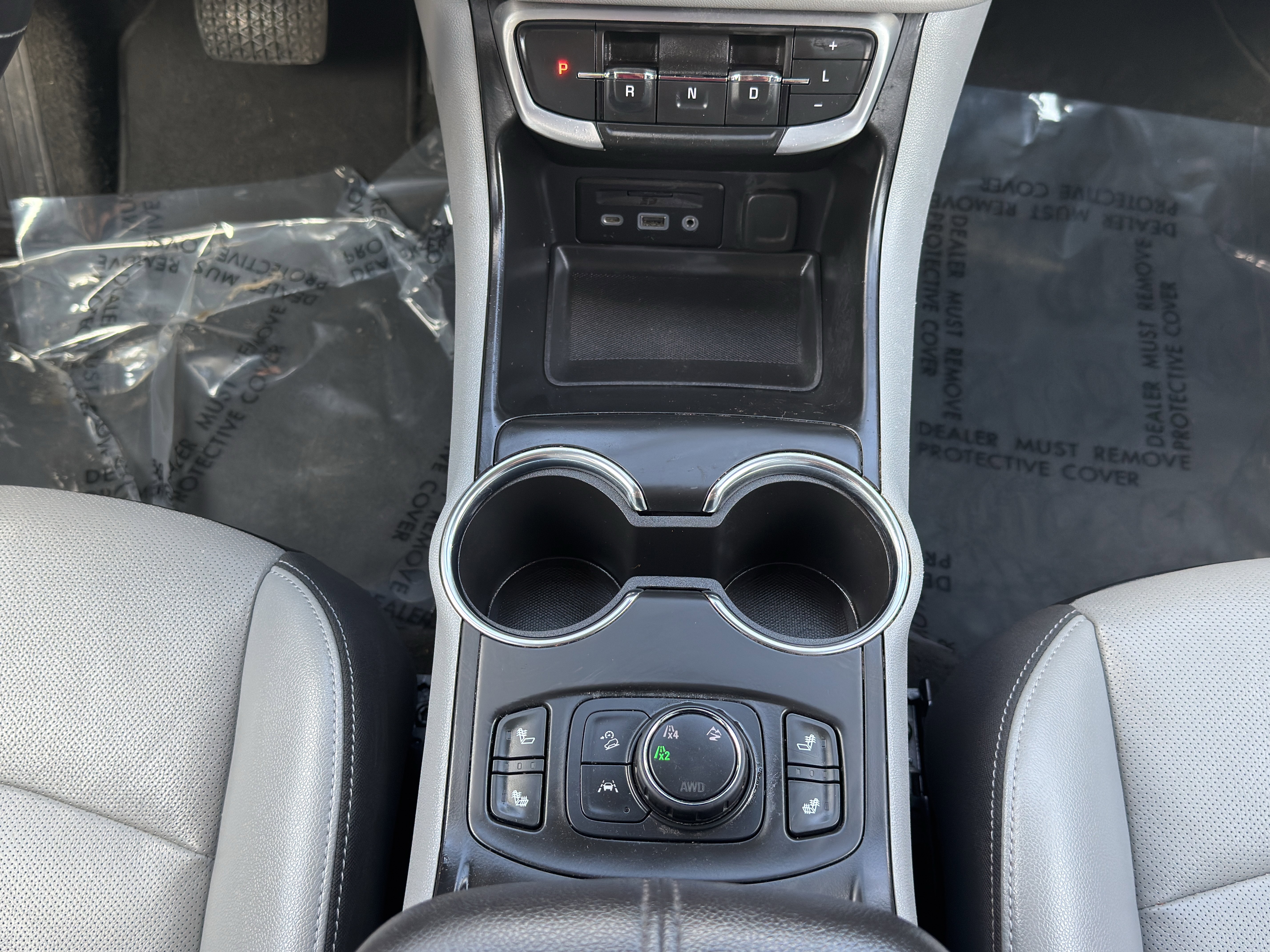 Used 2024 GMC Terrain SLT w/ Infotainment Package II image 34