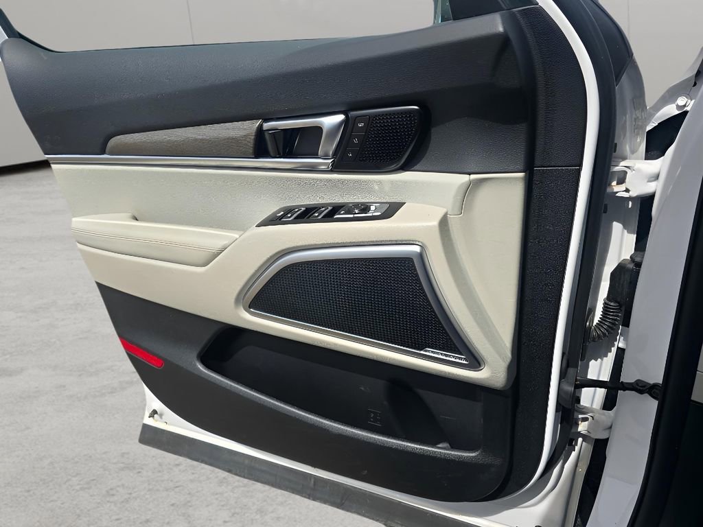 Used 2021 Kia Telluride SX w/ Towing Package FWD image 24