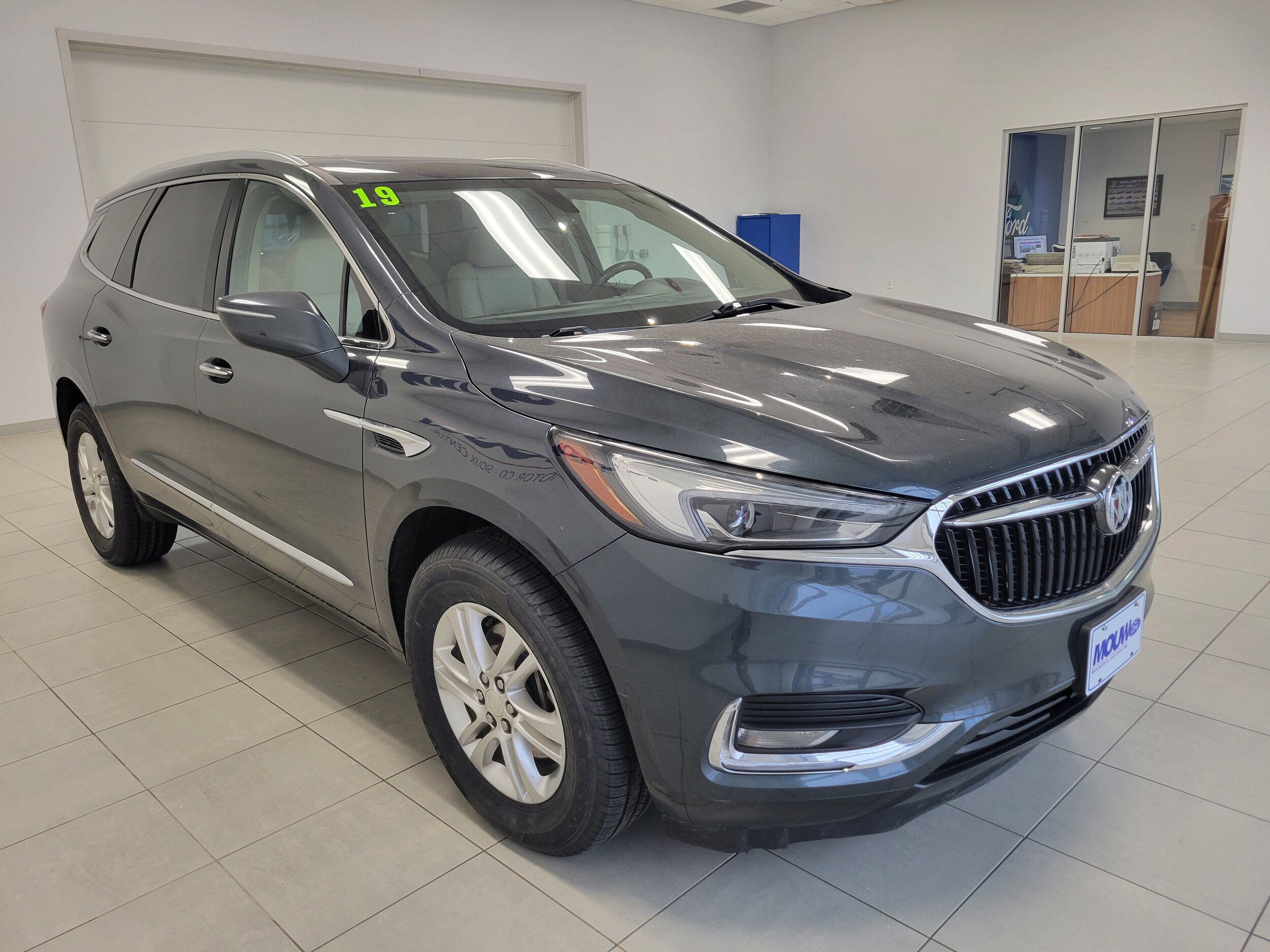 Used 2019 Buick Enclave Essence AWD/4WD image 4