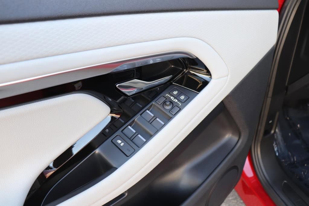 Used 2023 Land Rover Range Rover Evoque S image 38