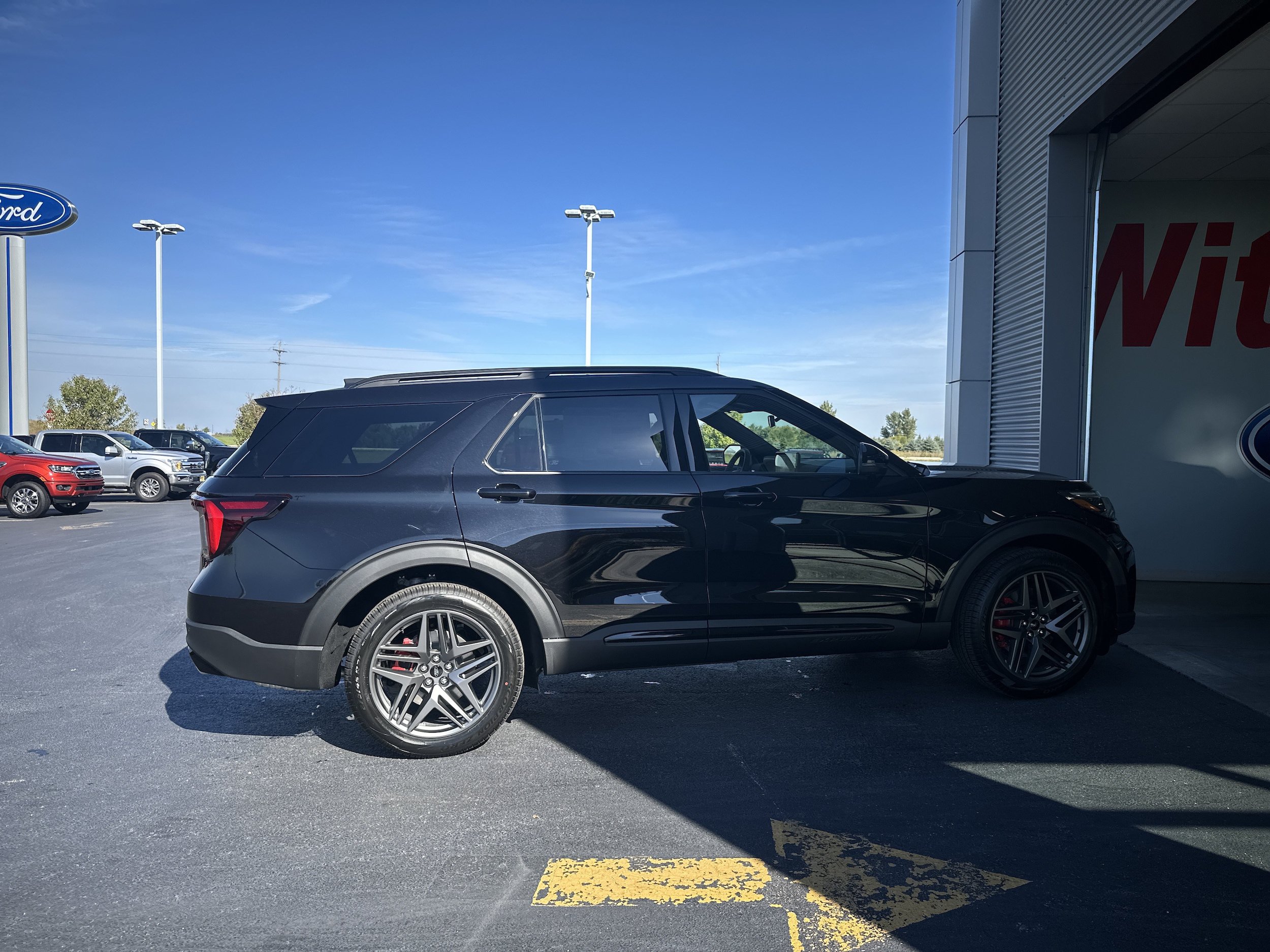 New 2027 Ford Explorer ST w/ Sun And Sound Package AWD/4WD image 1