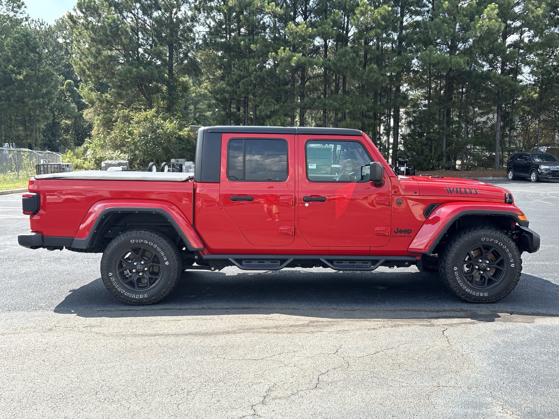 Used 2024 Jeep Gladiator Sport AWD/4WD image 23