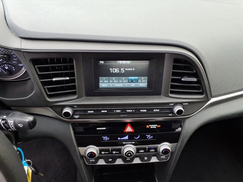 Used 2020 Hyundai Elantra SE w/ Cargo Package (C1) image 24