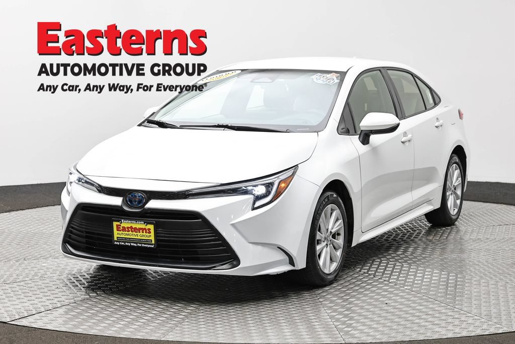 Used 2024 Toyota Corolla LE w/ LE Convenience Package