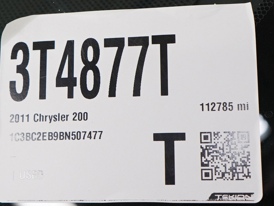 Used 2011 Chrysler 200 Touring FWD image 25