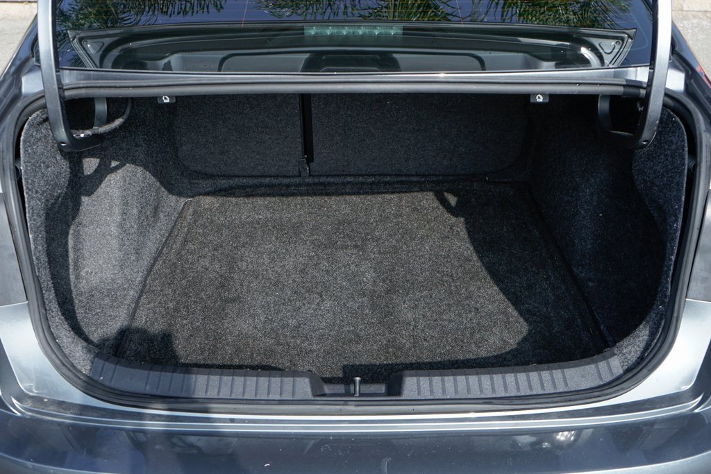 Used 2022 Volkswagen Jetta SE image 8