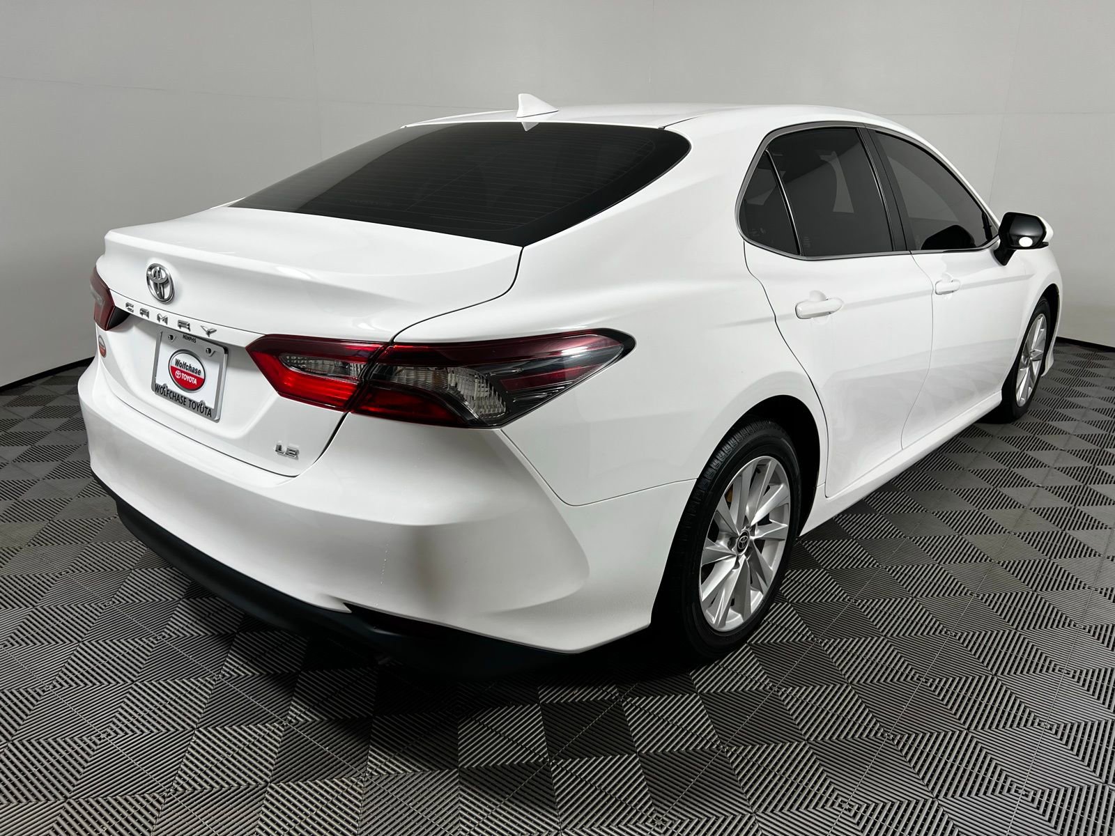 Certified 2023 Toyota Camry LE FWD image 5