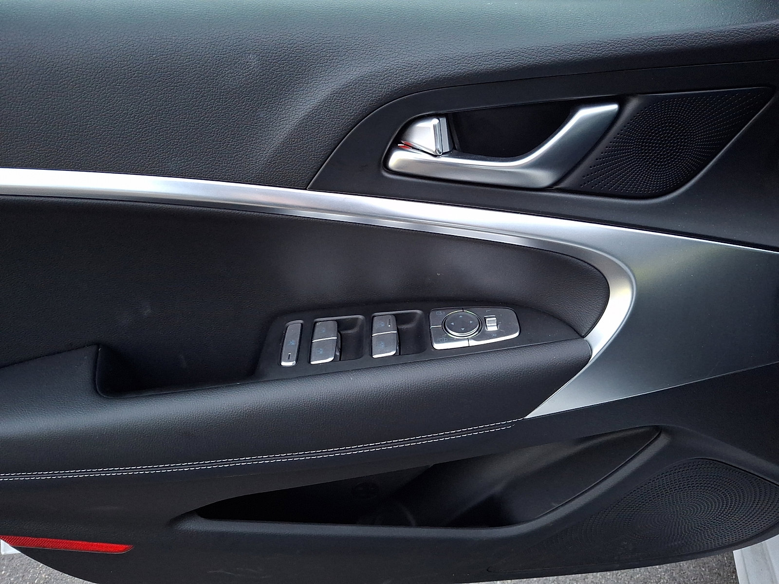 Certified 2026 Genesis G70 2.5T image 12