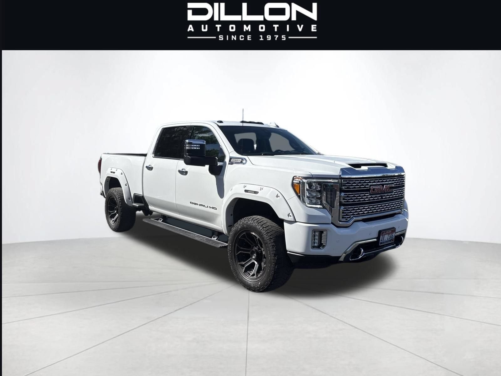 Used 2023 GMC Sierra 3500 Denali w/ Denali Ultimate Package AWD/4WD image 3