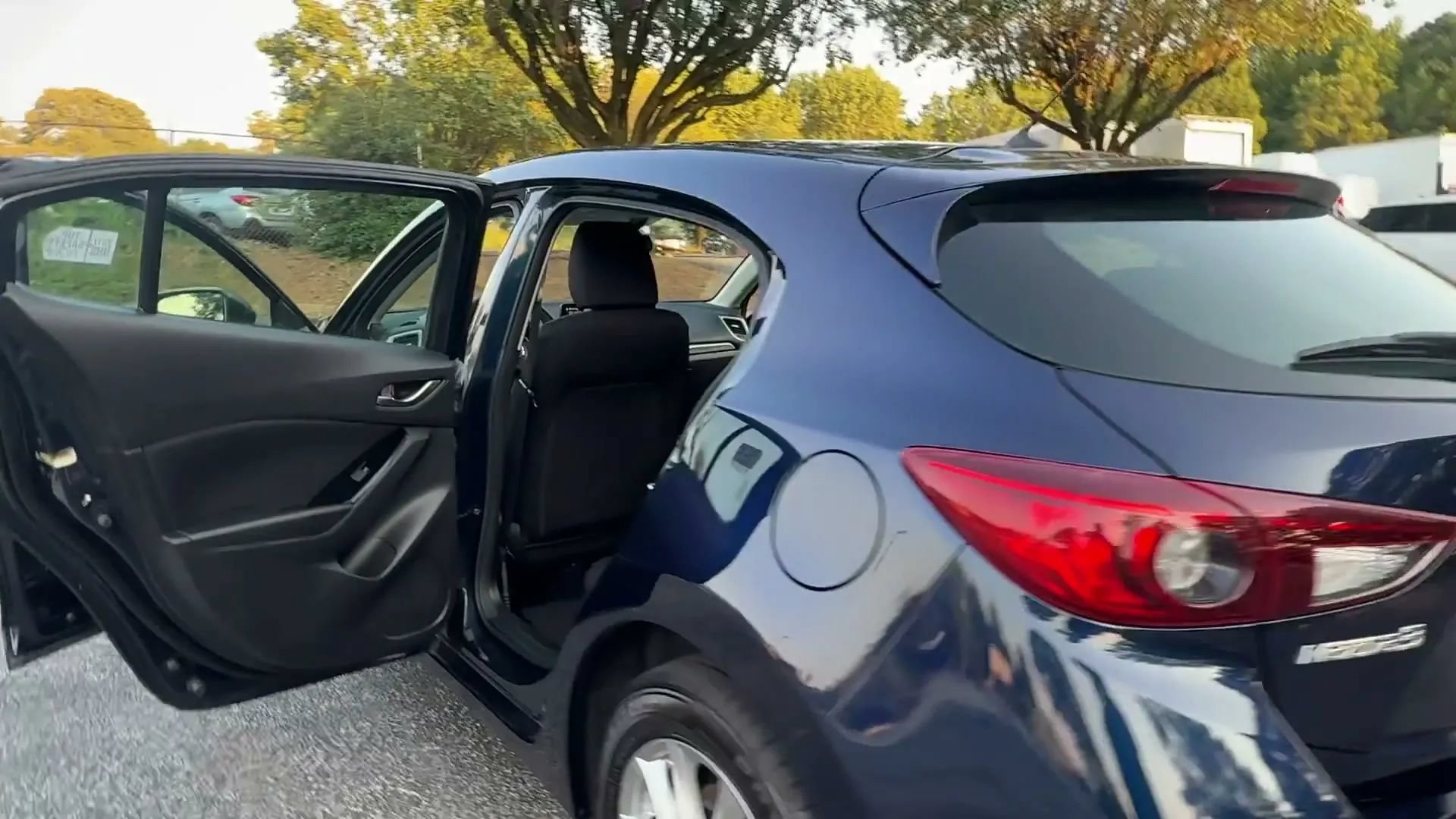 Used 2017 MAZDA MAZDA3 Sport FWD image 65
