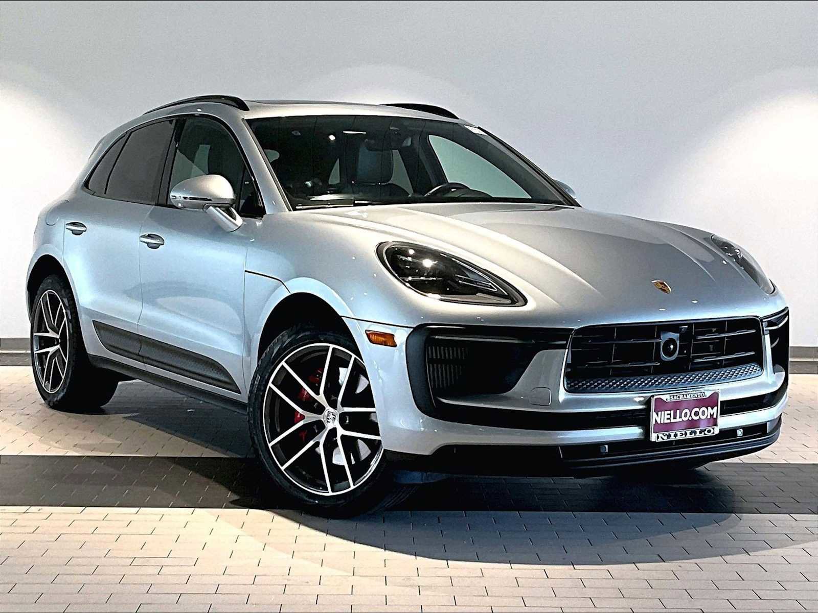Used 2024 Porsche Macan S image 12