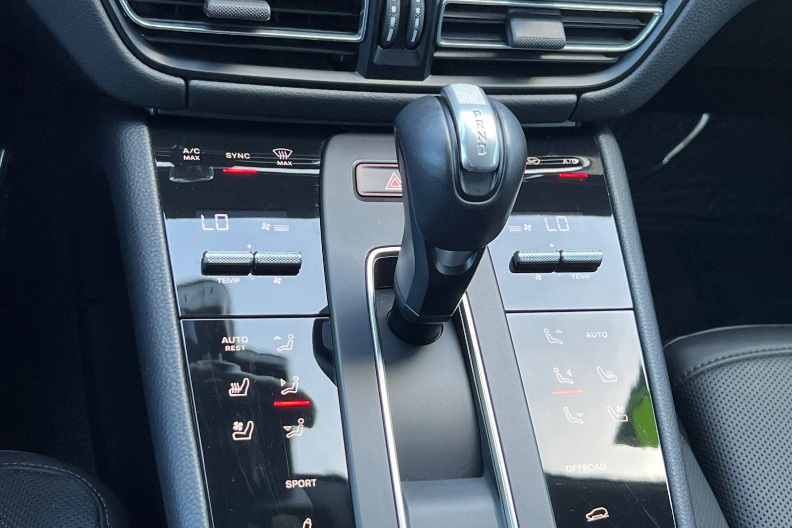 Used 2023 Porsche Macan S AWD/4WD image 24
