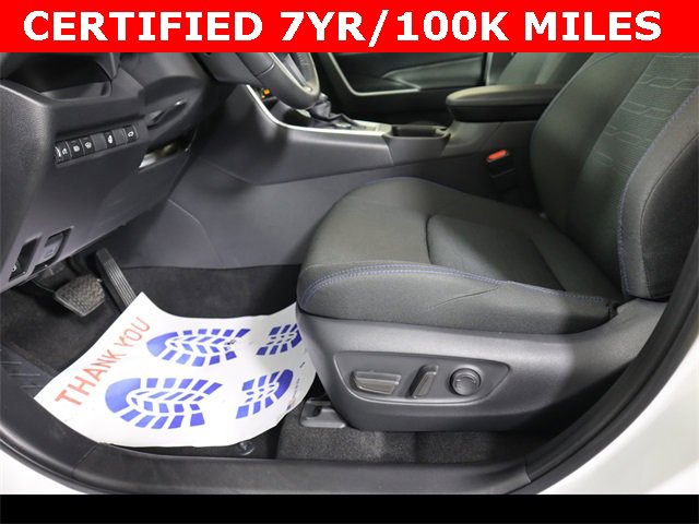 Used 2024 Toyota RAV4 SE image 18
