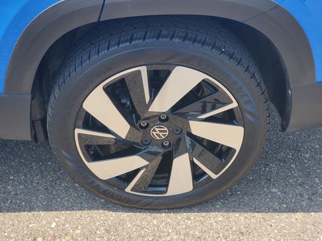 Used 2024 Volkswagen Taos SEL AWD/4WD image 7