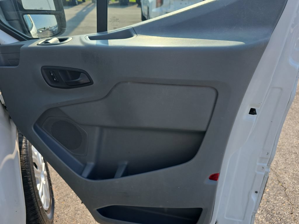 Used 2016 Ford Transit 250 130 Low Roof w/ Exterior Upgrade Package RWD image 14