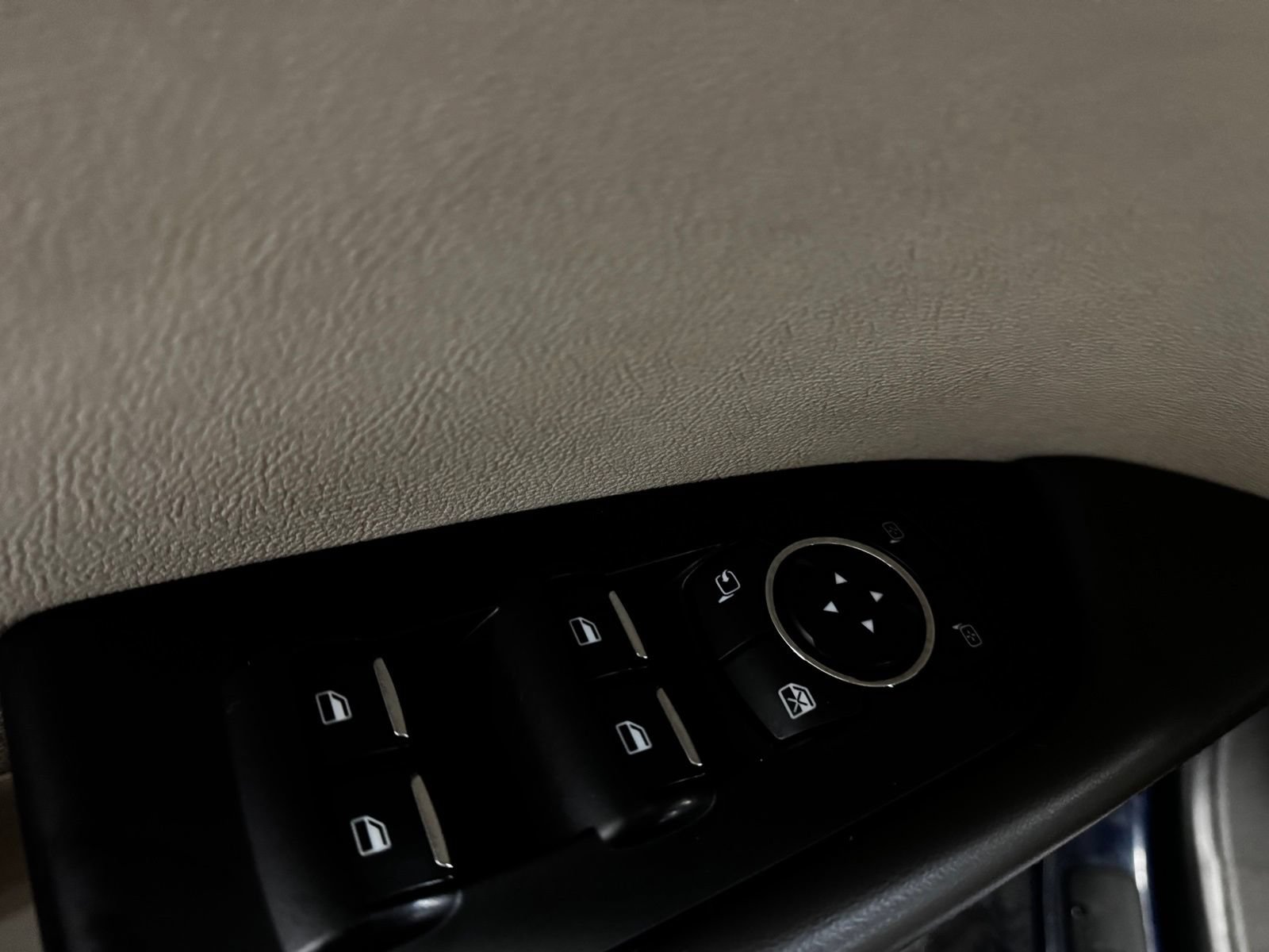 Used 2018 Lincoln MKX Reserve w/ Driver Assistance Package AWD/4WD image 24