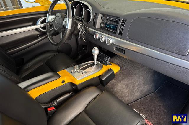 Used 2005 Chevrolet SSR w/ Preferred Equipment Group image 16