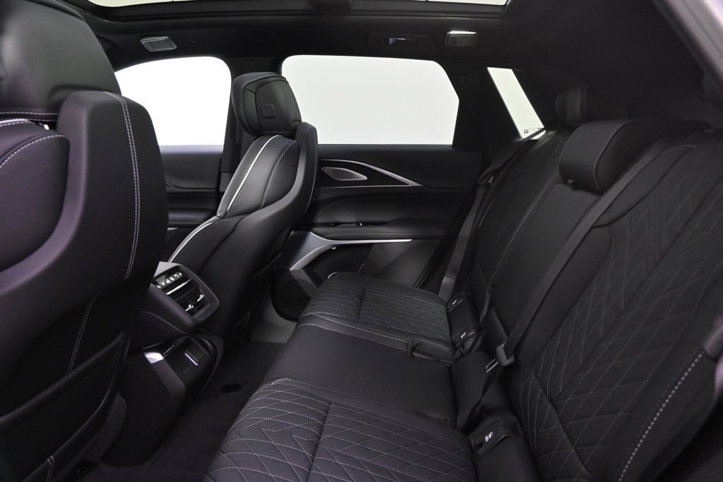 New 2026 Cadillac Lyriq V w/ Exterior Carbon Fiber Package image 20