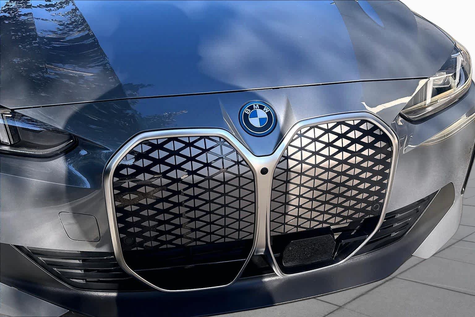 Used 2025 BMW i4 xDrive40i w/ Premium Package AWD/4WD image 31