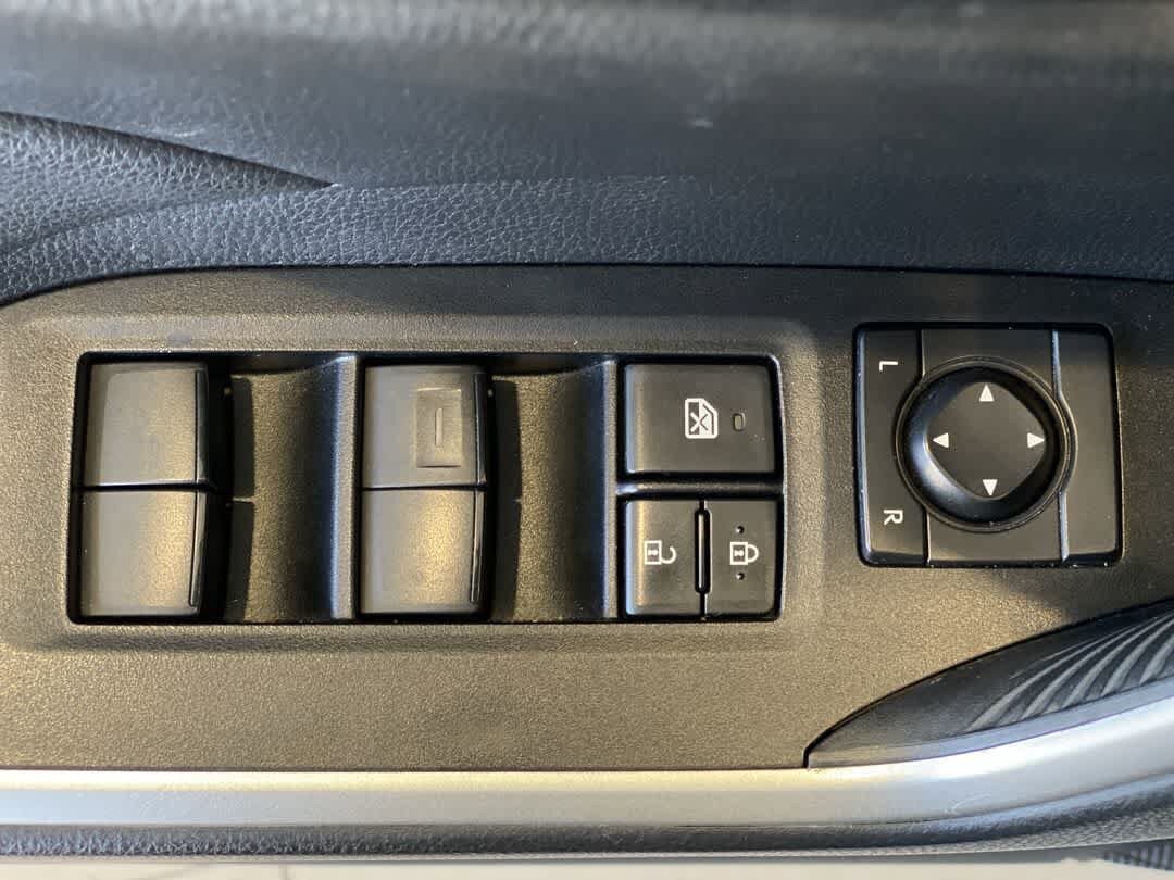 Used 2021 Toyota RAV4 XLE AWD/4WD image 16