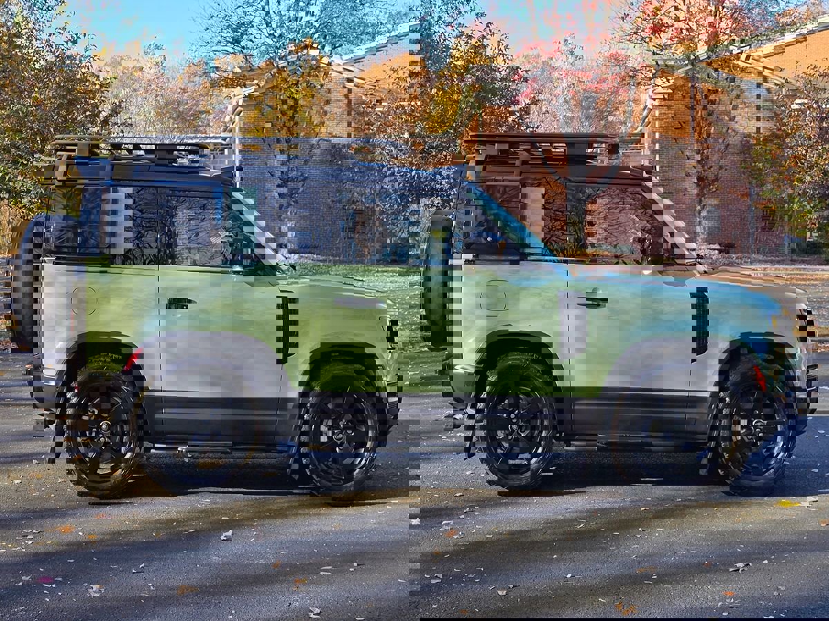 Used 2023 Land Rover Defender 110 75th Limited Edition image 8