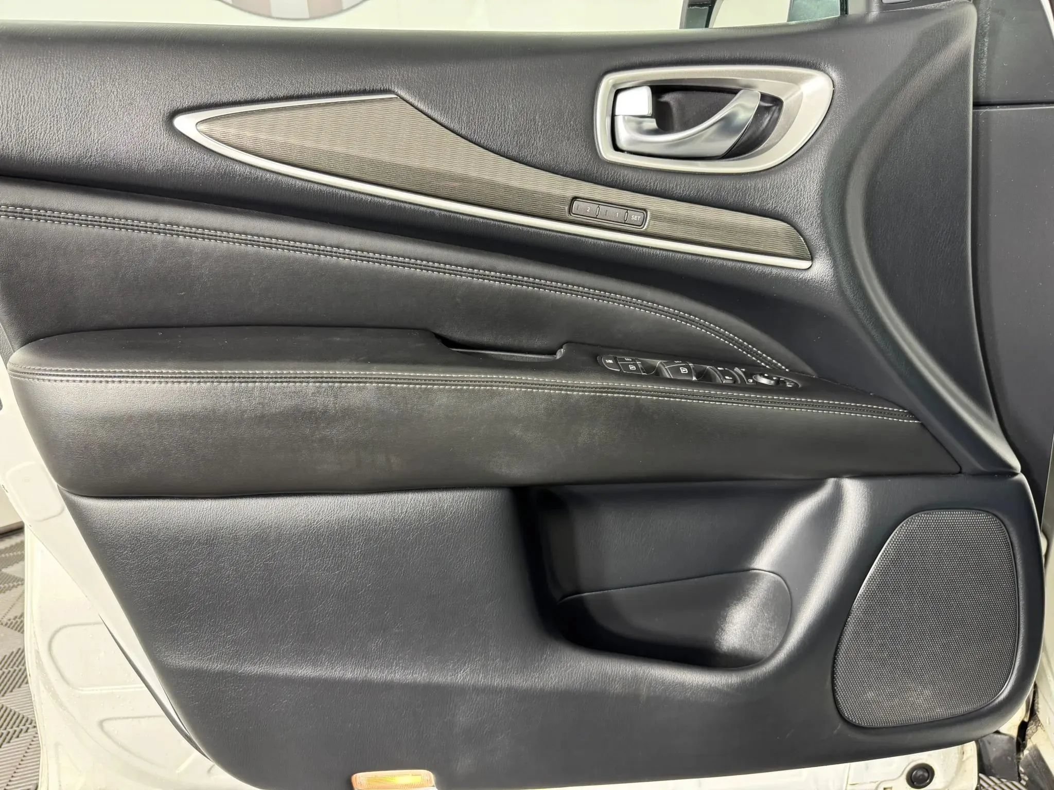 Used 2019 INFINITI QX60 Luxe AWD/4WD image 40