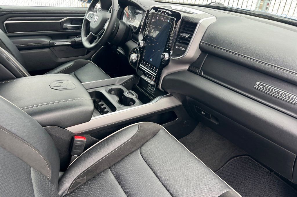 Used 2024 RAM 1500 Laramie image 12
