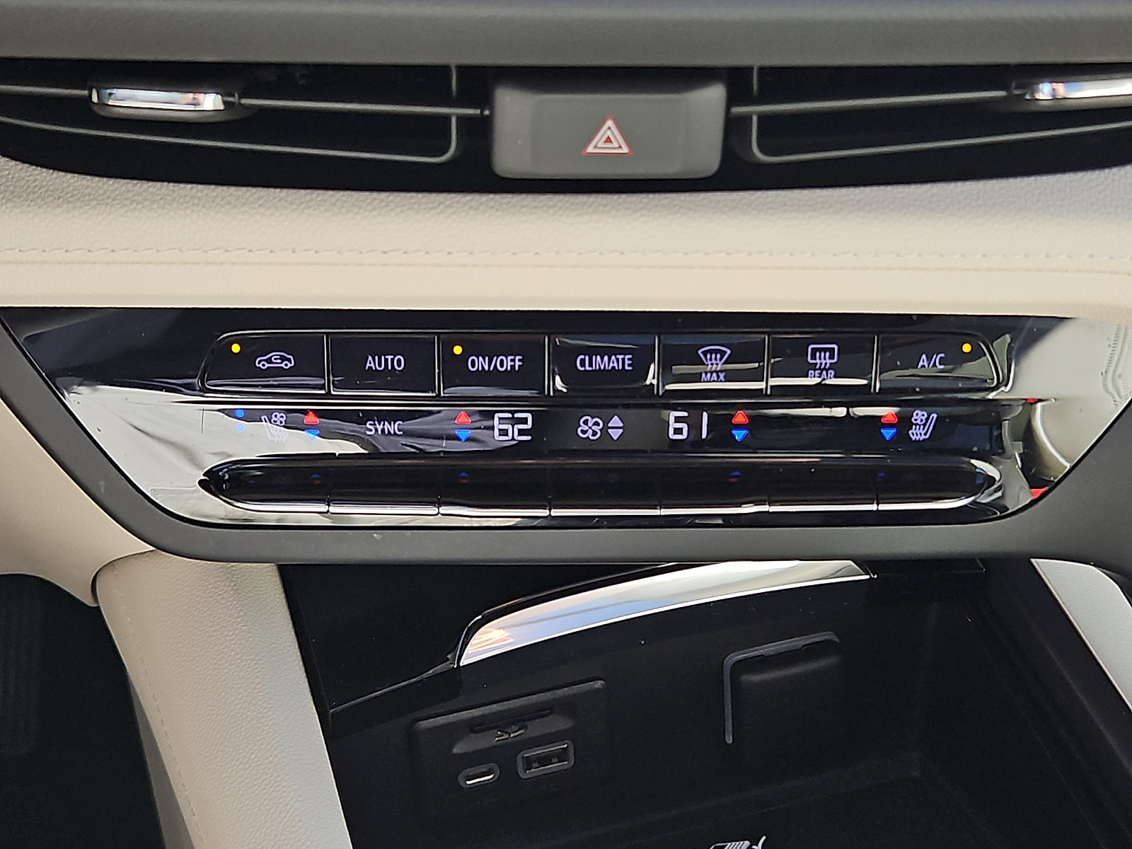 Used 2022 Buick Envision Avenir w/ Technology Package II AWD/4WD image 16