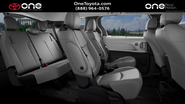 New 2026 Toyota Sienna XLE AWD/4WD image 3