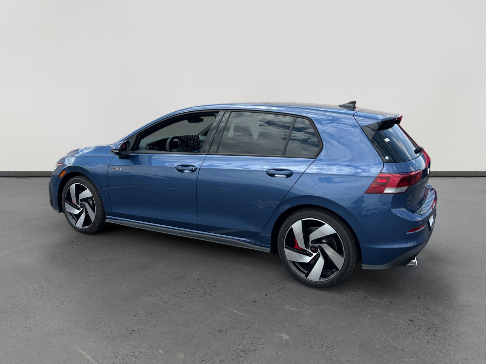New 2026 Volkswagen Golf S FWD image 3
