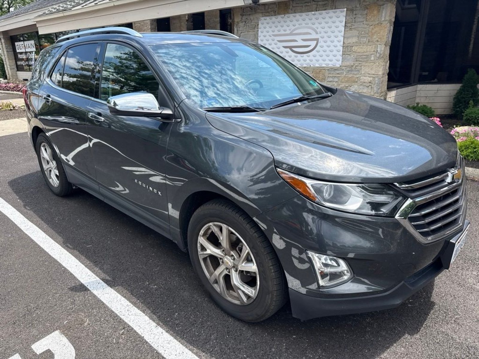 Used 2018 Chevrolet Equinox Premier FWD image 2