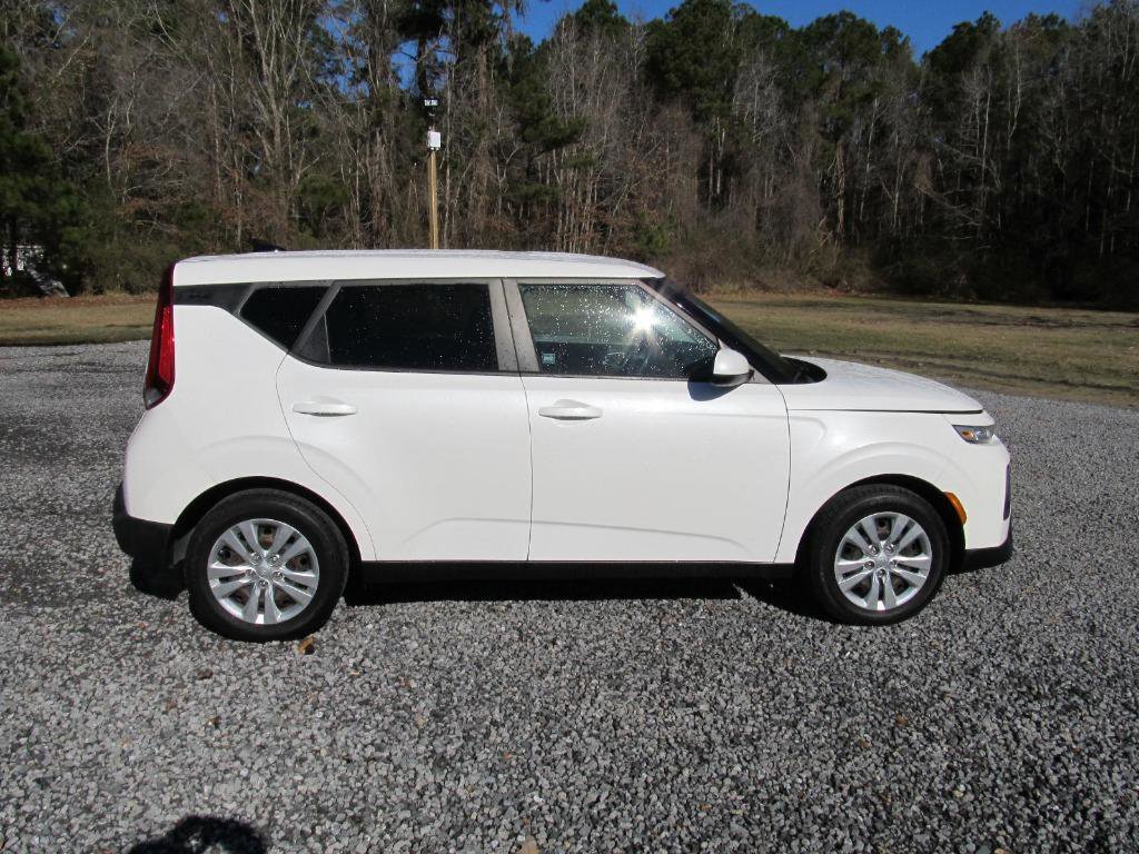 Used 2020 Kia Soul LX image 7