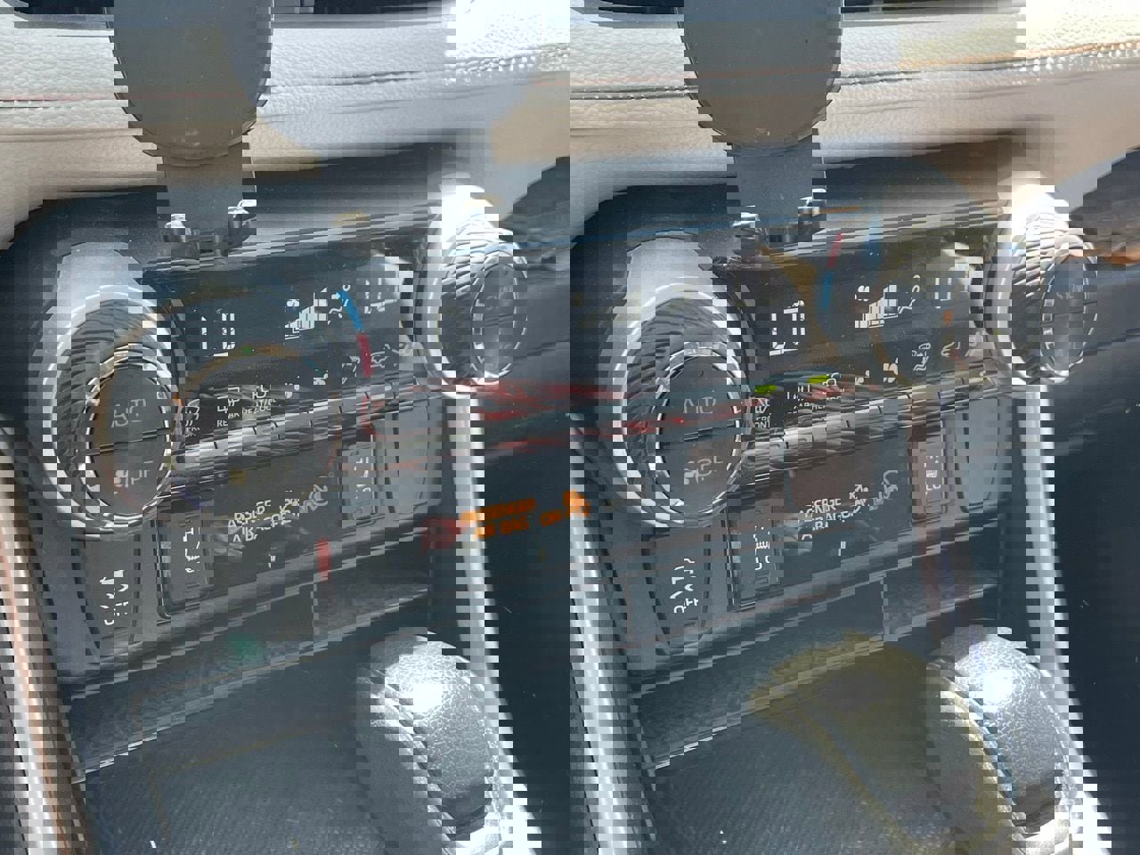 Used 2019 Toyota RAV4 XLE w/ Convenience Package image 8