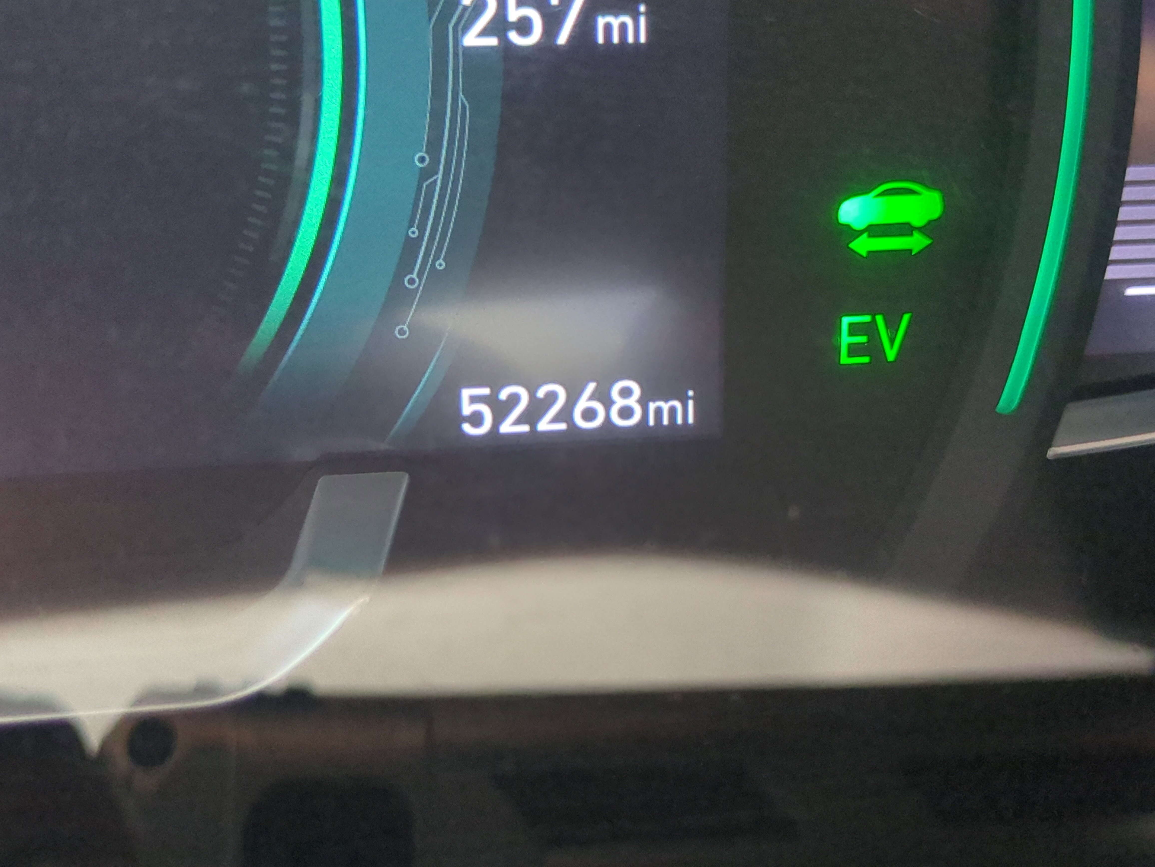 Used 2020 Hyundai Ioniq Limited image 31