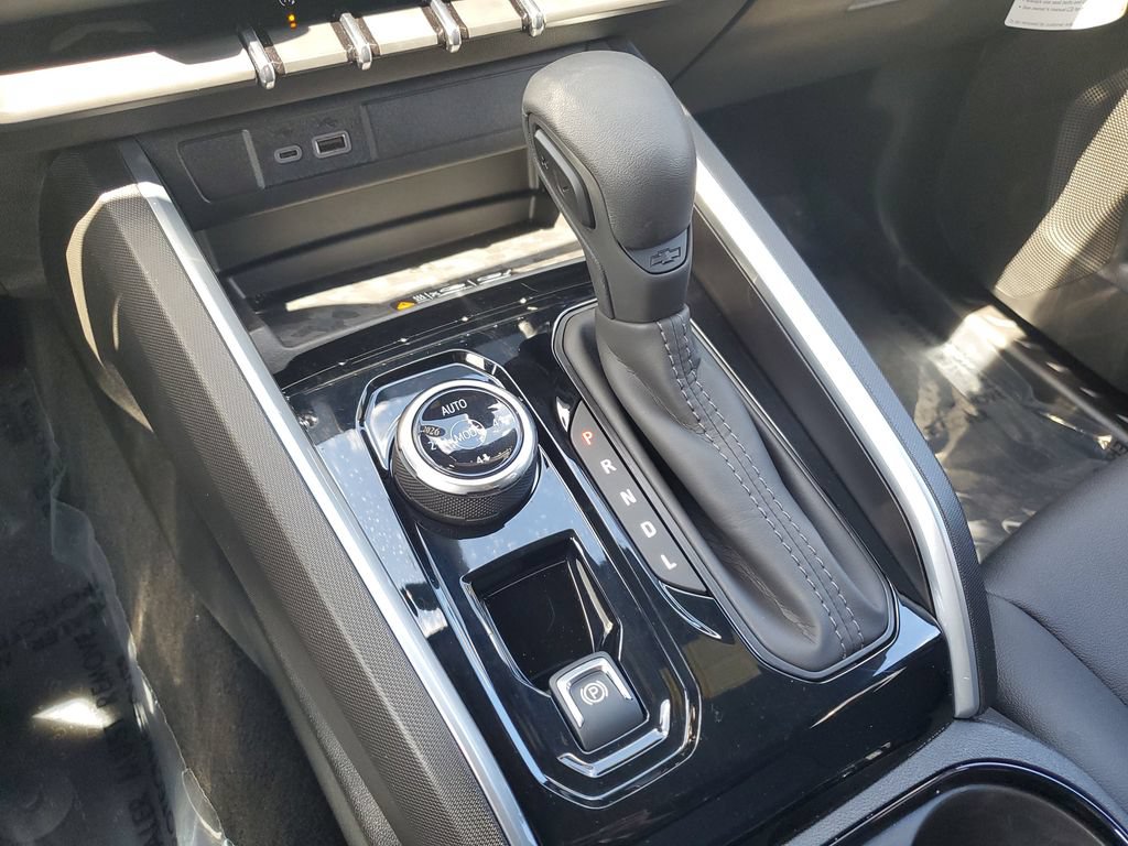 Used 2026 Chevrolet Colorado Trail Boss AWD/4WD image 25