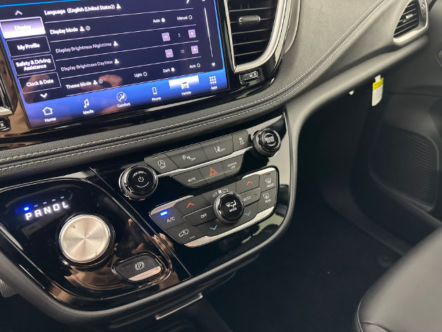 New 2027 Chrysler Pacifica Select FWD image 12