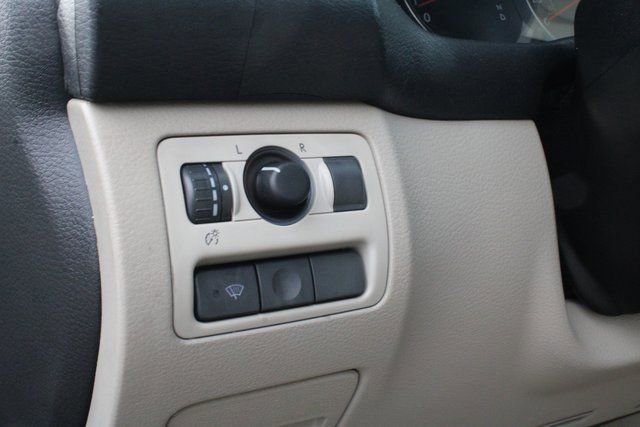 Used 2005 Subaru Outback 3.0R L.L. Bean image 32