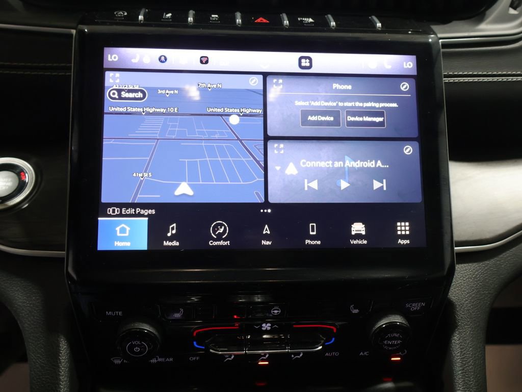 Used 2023 Jeep Grand Cherokee Limited w/ Black Appearance Package AWD/4WD image 24