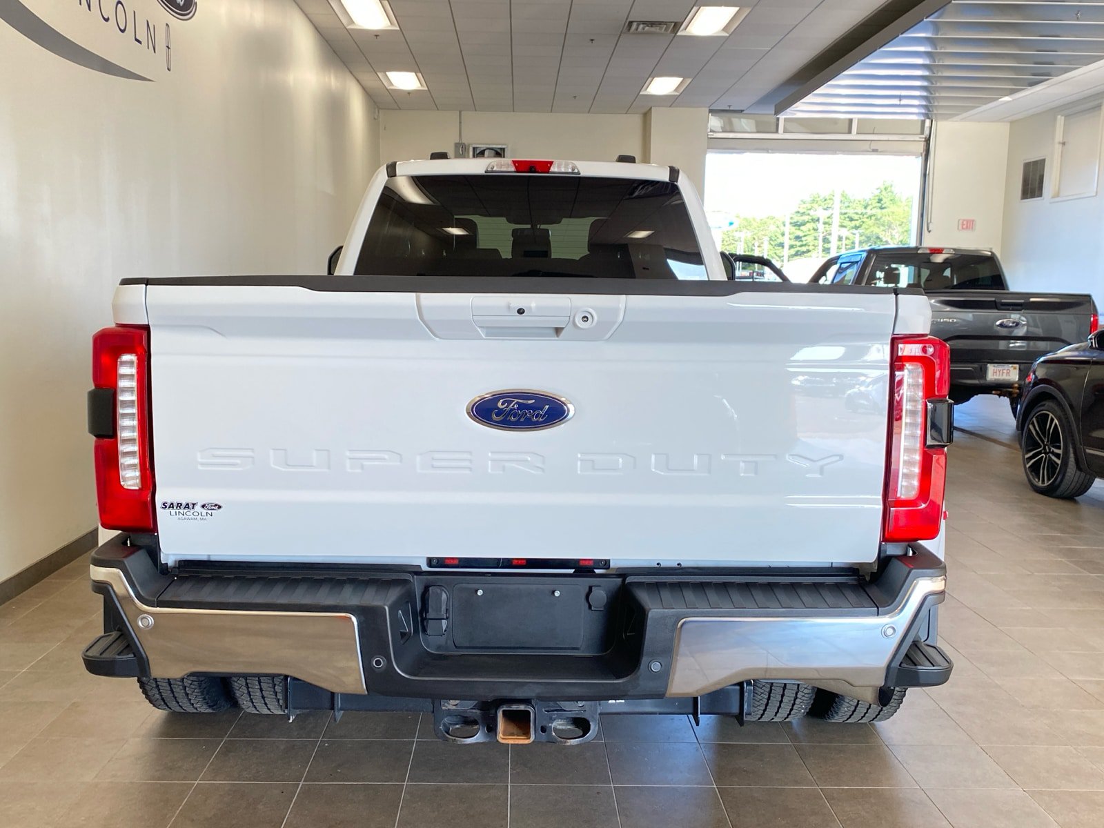 Used 2025 Ford F350 Lariat AWD/4WD image 6