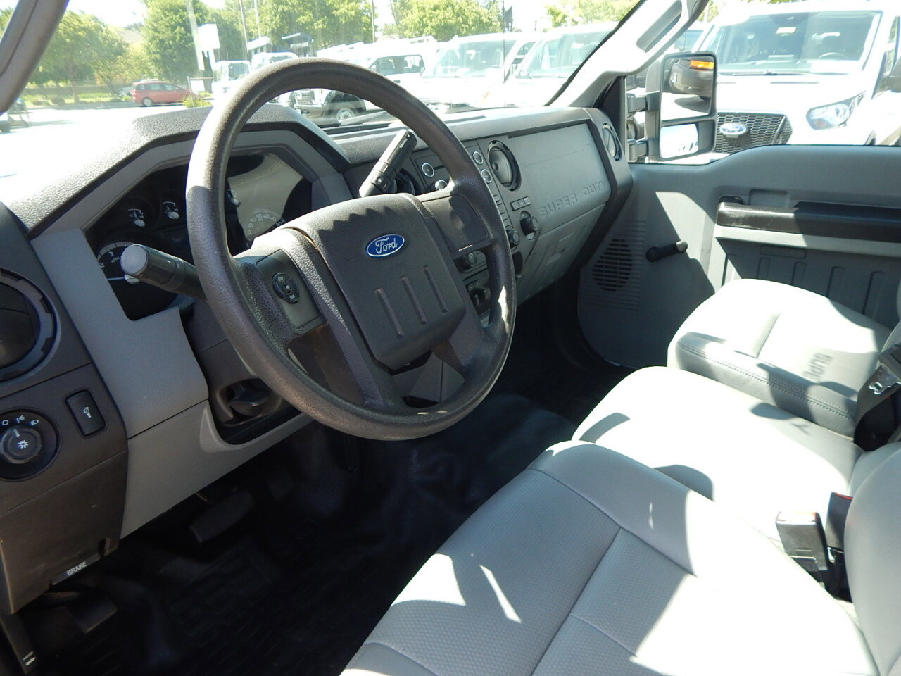 Used 2015 Ford F350 XL RWD image 2