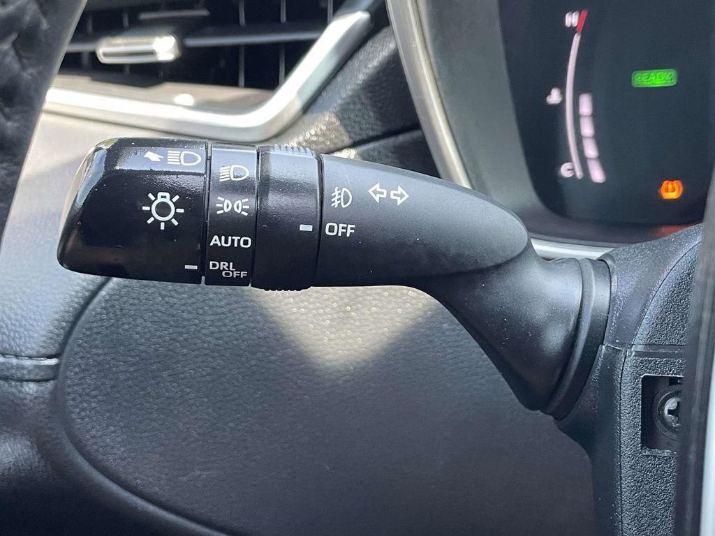 Used 2024 Toyota Corolla Cross XSE w/ Convenience Package AWD/4WD image 32