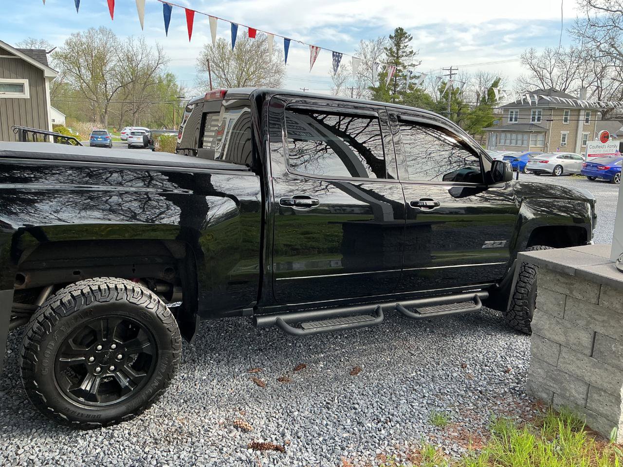 Used 2018 Chevrolet Silverado 1500 LTZ Z71 w/ LTZ Plus Package AWD/4WD image 3