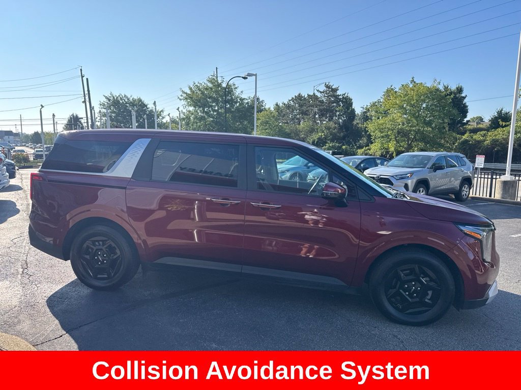 Used 2026 Kia Carnival FWD image 8
