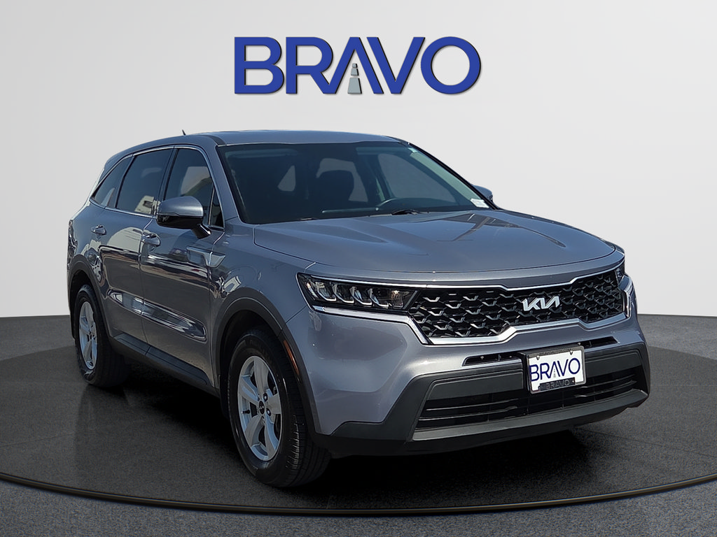 Used 2023 Kia Sorento LX FWD image 6