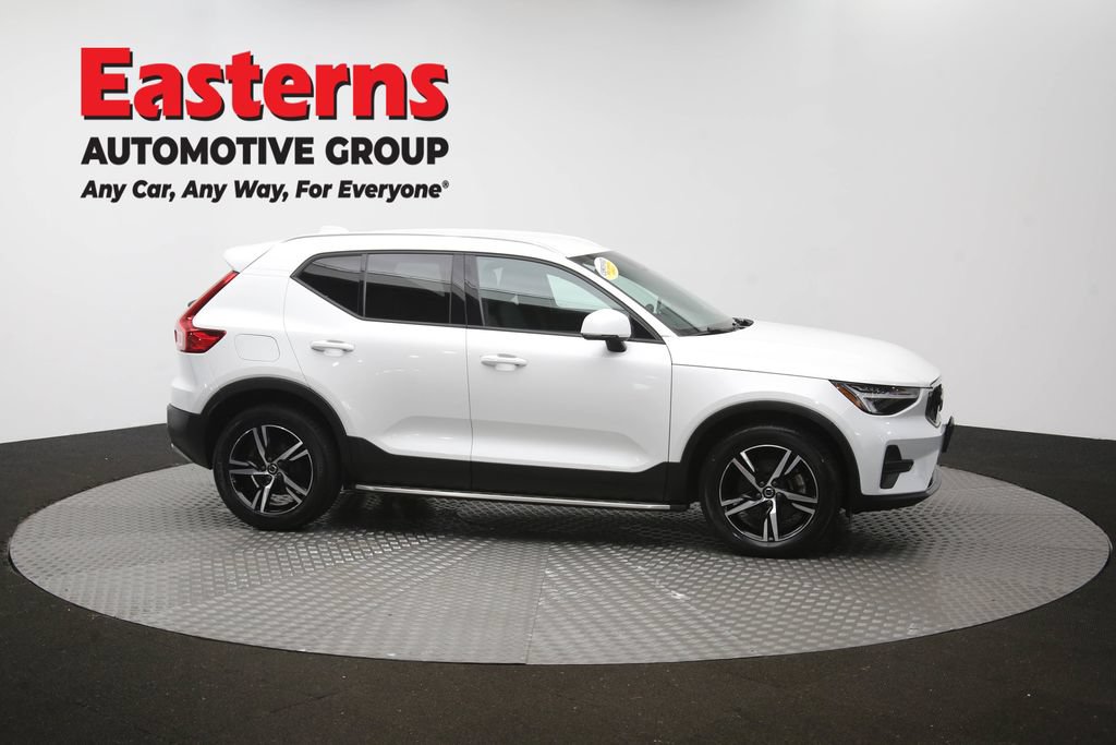 Used 2023 Volvo XC40 B5 Core AWD/4WD image 47