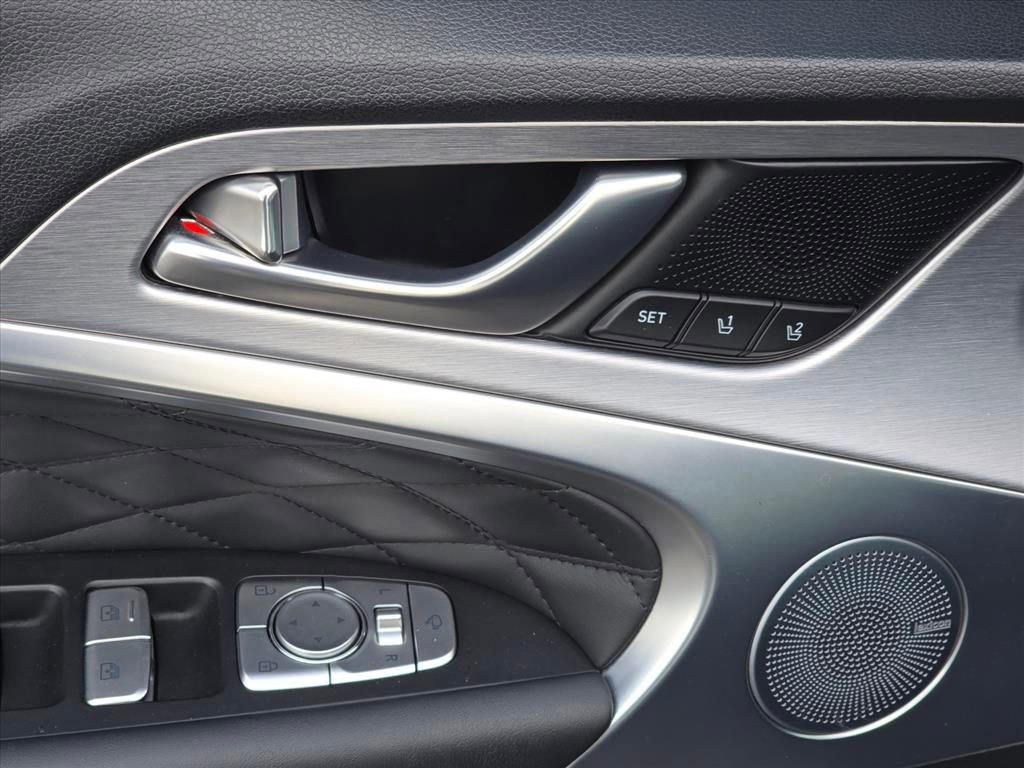 Used 2019 Genesis G70 2.0T Advanced w/ Dynamic Package image 14